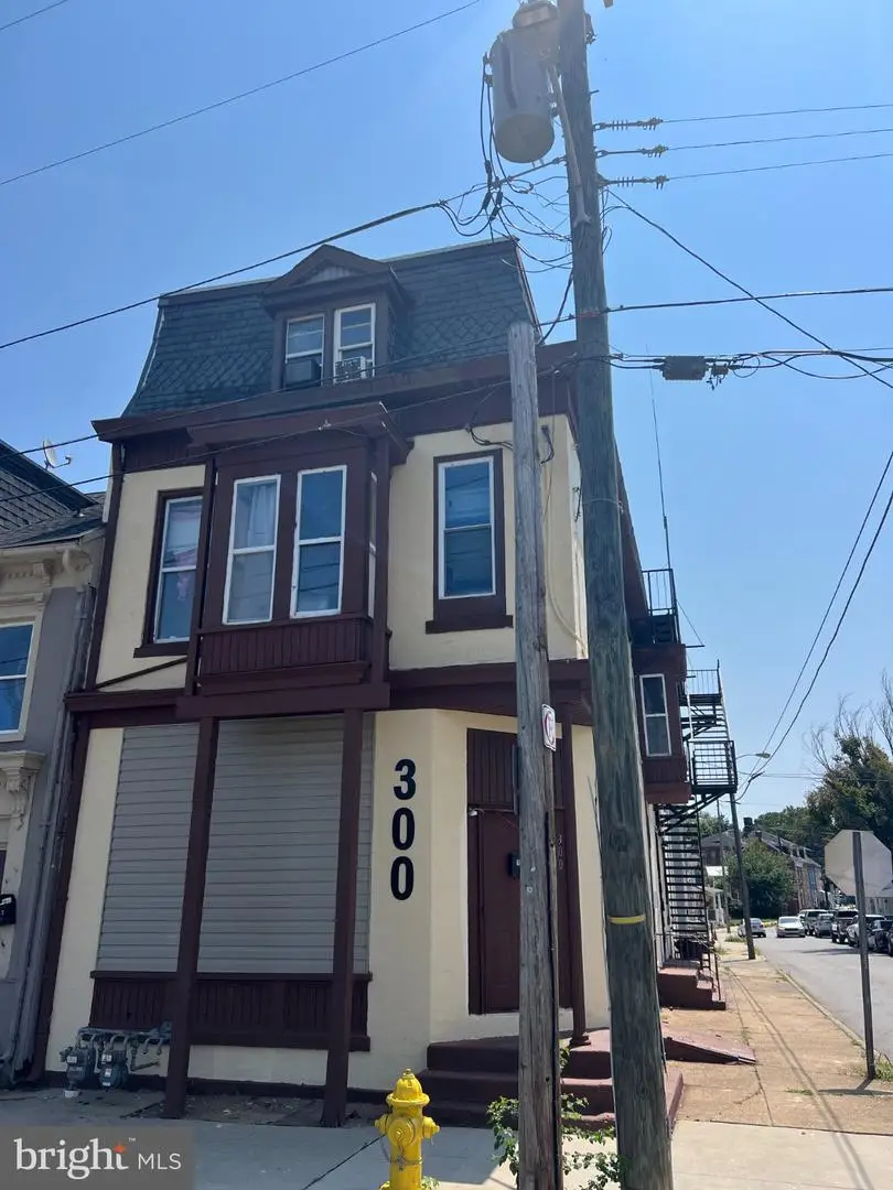 300 Chestnut St, York, PA 17403 - #1