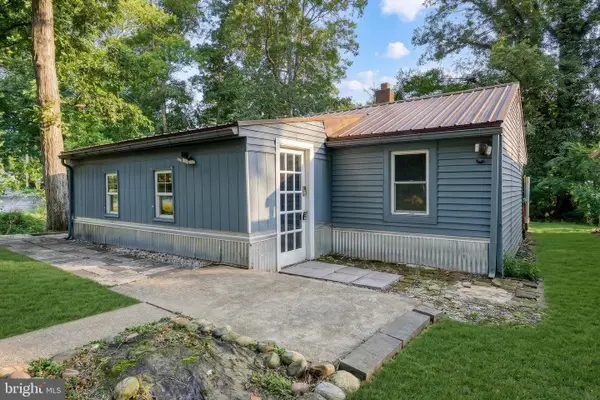 2451 Log Cabin Rd, YORK, PA 17408