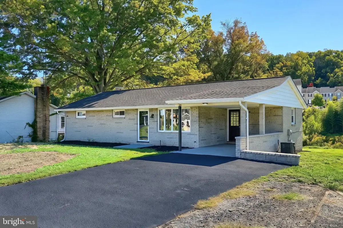 212 Church Rd, York, PA 17406 - #1
