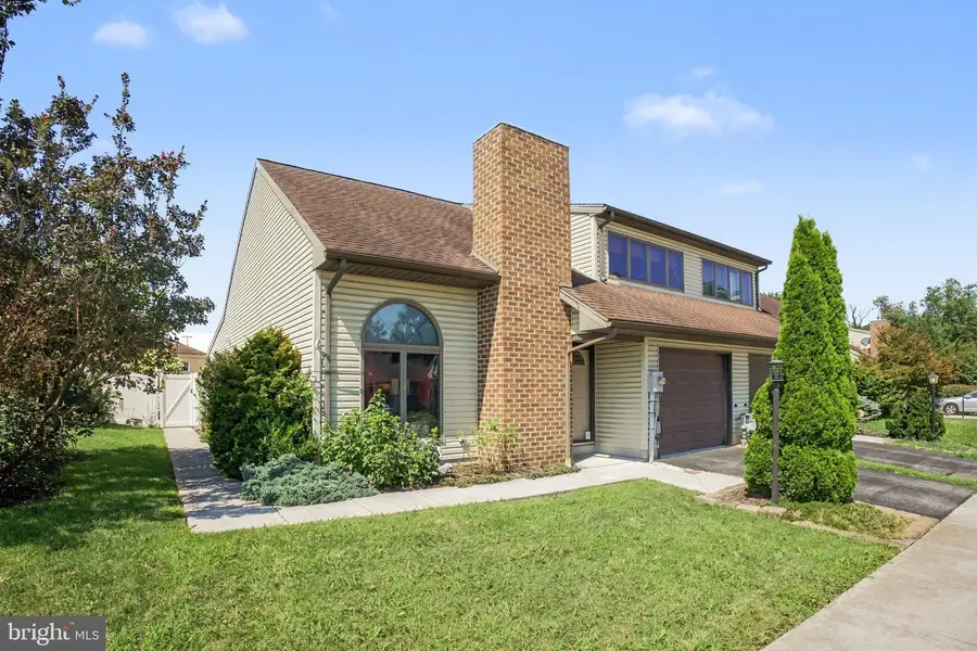 1122 Roosevelt Ct, Hanover, PA 17331 - #2