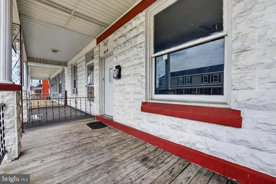 724 E Chestnut St, York, PA 17403 - #3