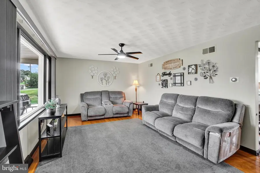 3005 Imperial Dr, Dover, PA 17315 - #3