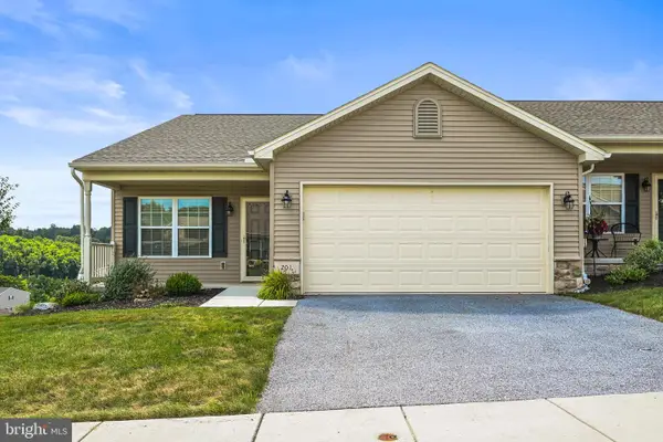 201 Jutland Way #247, RED LION, PA 17356