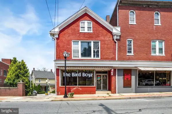 23-25 S Main St, RED LION, PA 17356