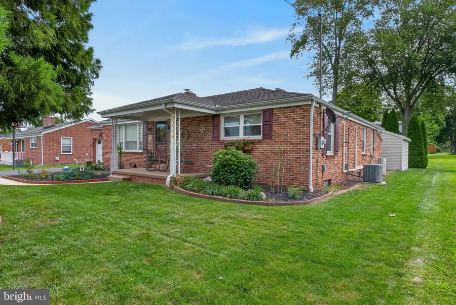 2274 Maple Rd, York, PA 17408 - #2
