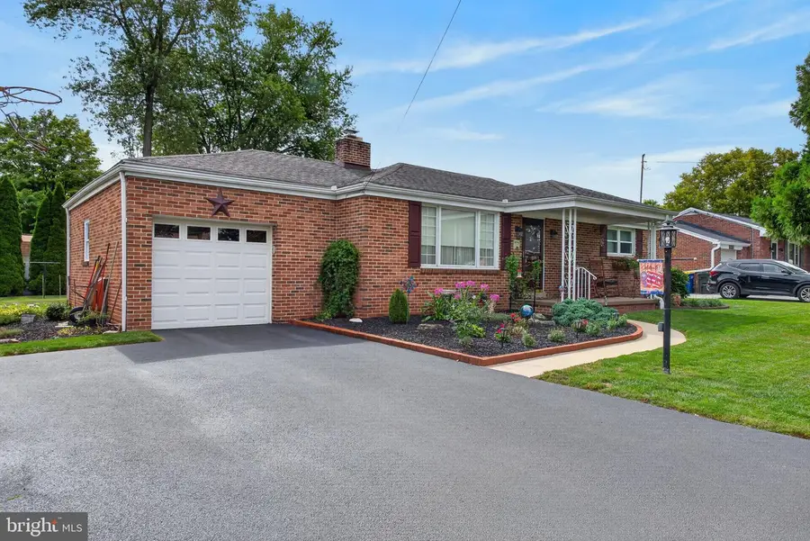 2274 Maple Rd, York, PA 17408 - #3