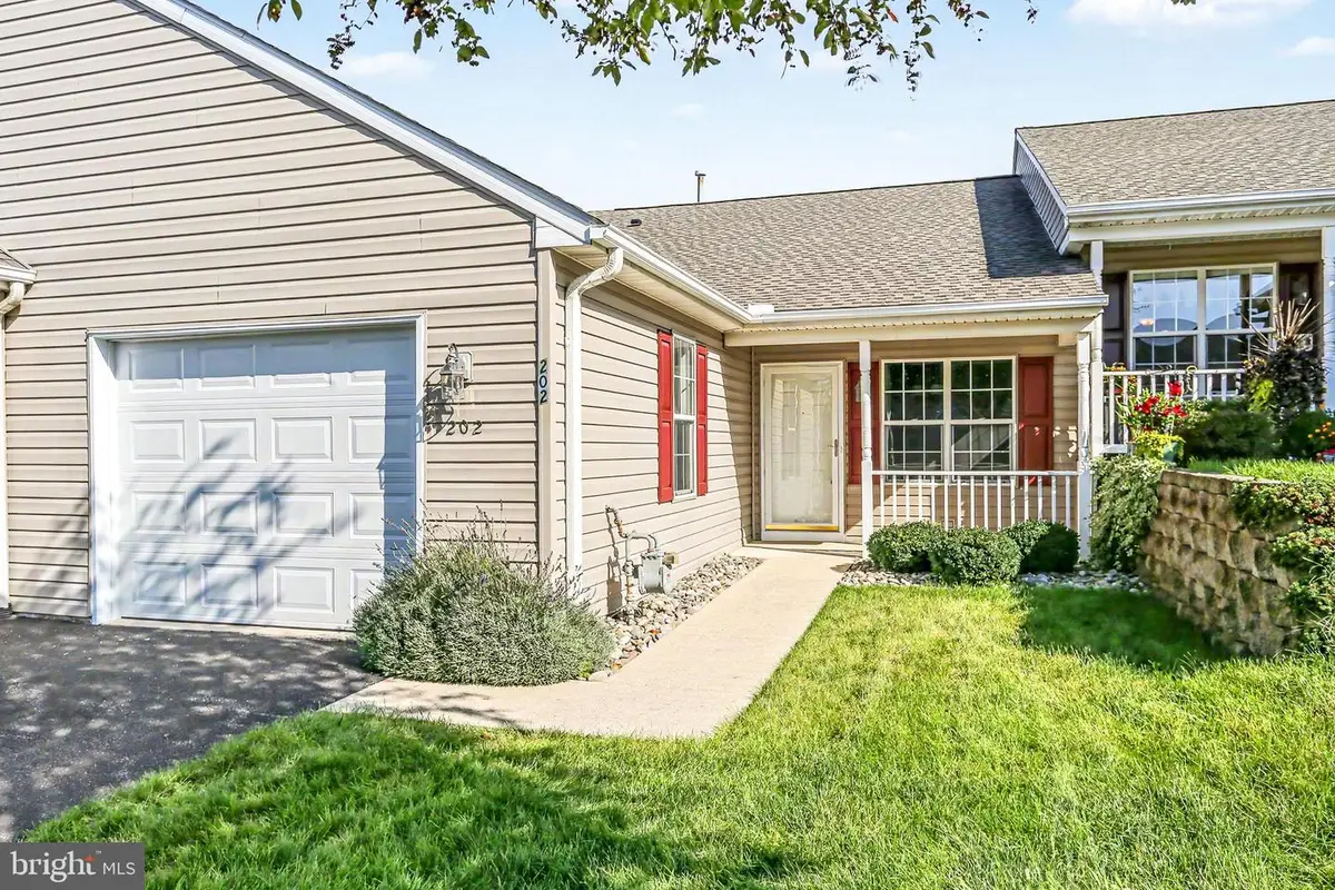 202 Equine Cv, Red Lion, PA 17356 - #1