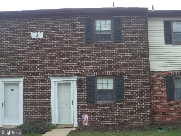 1713 Baron Dr, YORK, PA 17408