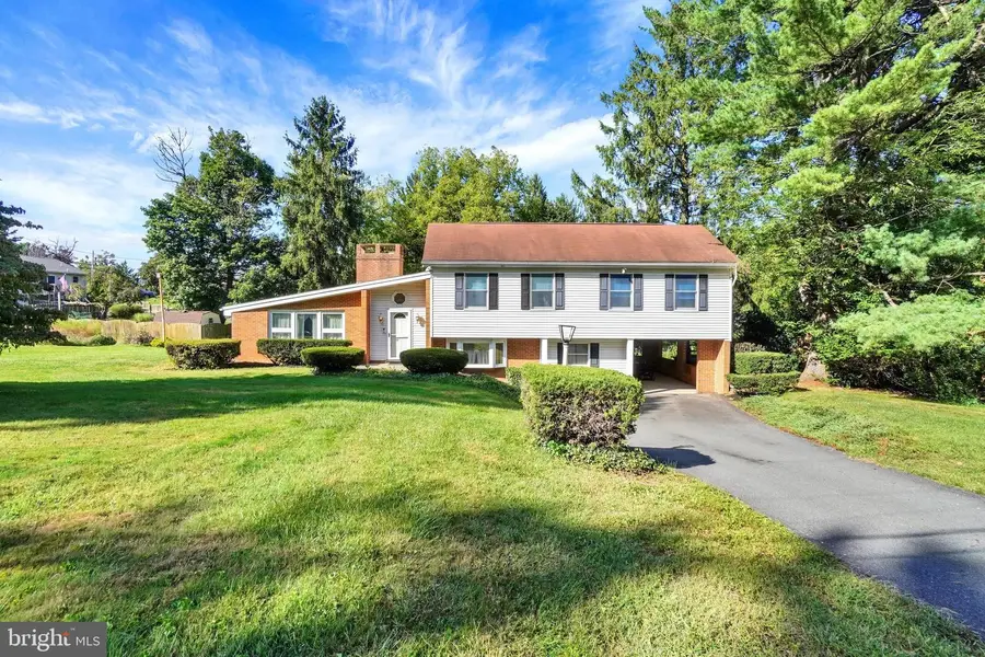 4174 Wilshire Dr, York, PA 17402 - #2