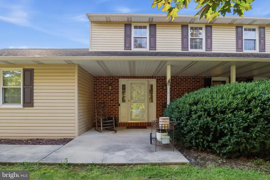 90 Steffie Dr, Mount Wolf, PA 17347 - #2