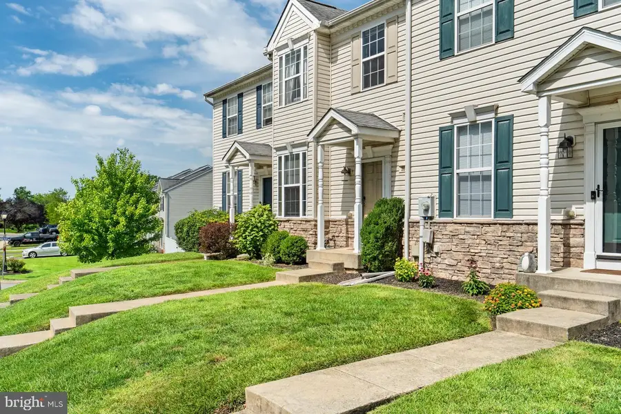 363 Bruaw Dr, York, PA 17406 - #3