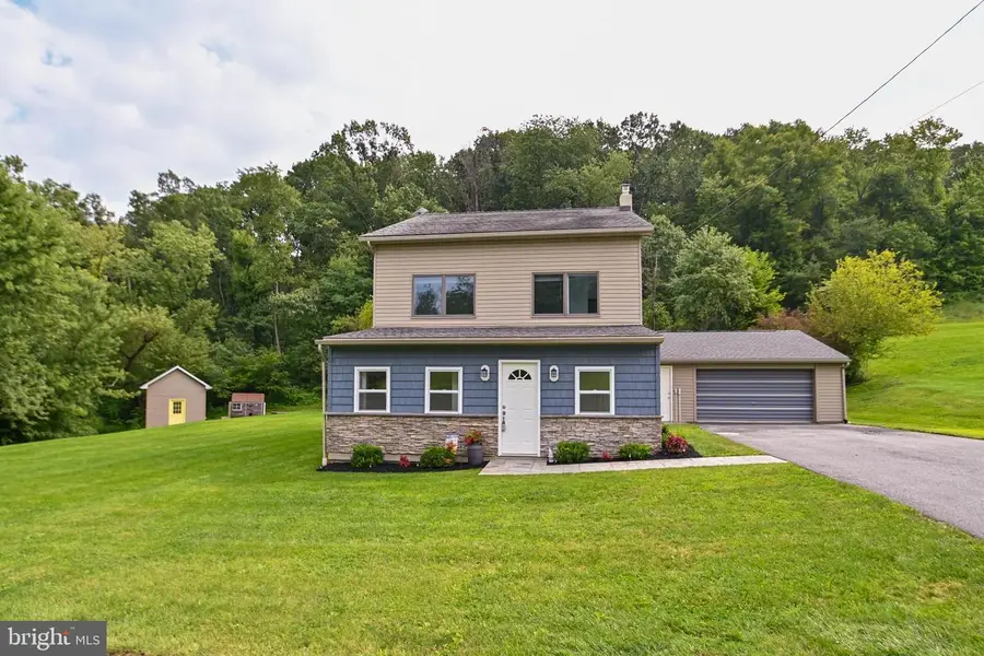 1734 Hametown Rd, Glen Rock, PA 17327 - #2