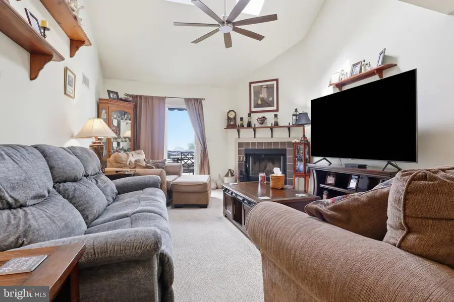 50 Greenleaf Rd, York, PA 17406 - #3