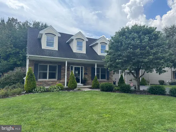 717 Ash Dr, HANOVER, PA 17331