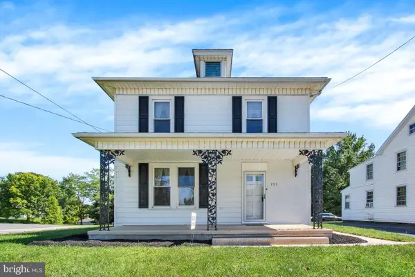 233 S Main St, MANCHESTER, PA 17345