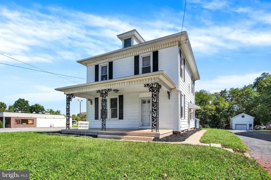 233 S Main St, Manchester, PA 17345 - #2