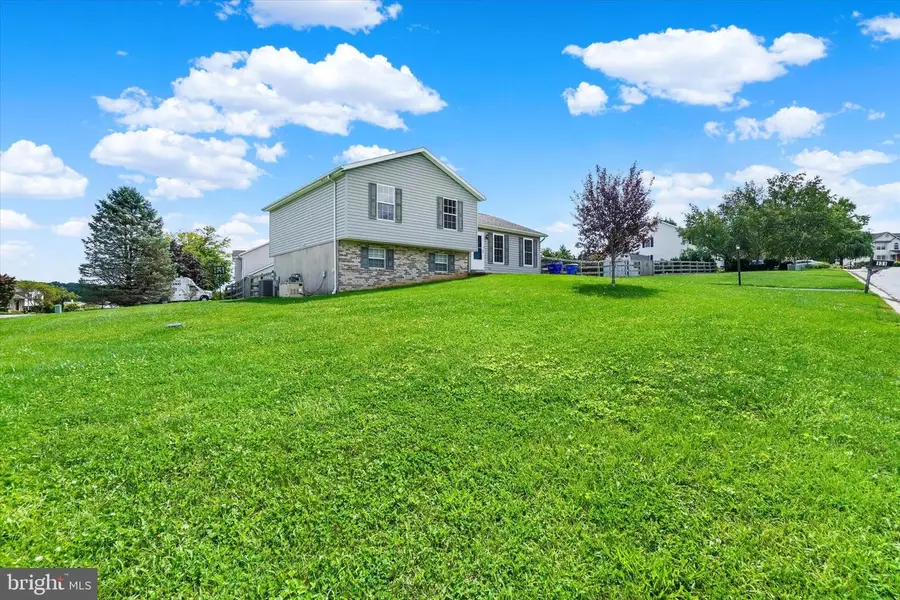 131 Switchpoint Dr, Stewartstown, PA 17363 - #3