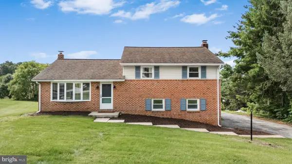 2113 Hope Dr, RED LION, PA 17356