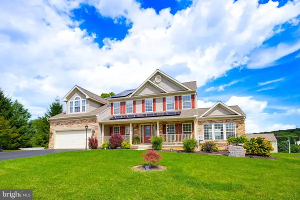 295 Palomino Dr, YORK, PA 17402