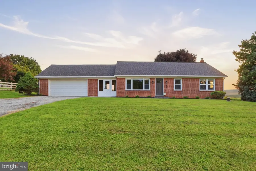 1724 Jefferson Rd, Spring Grove, PA 17362 - #2