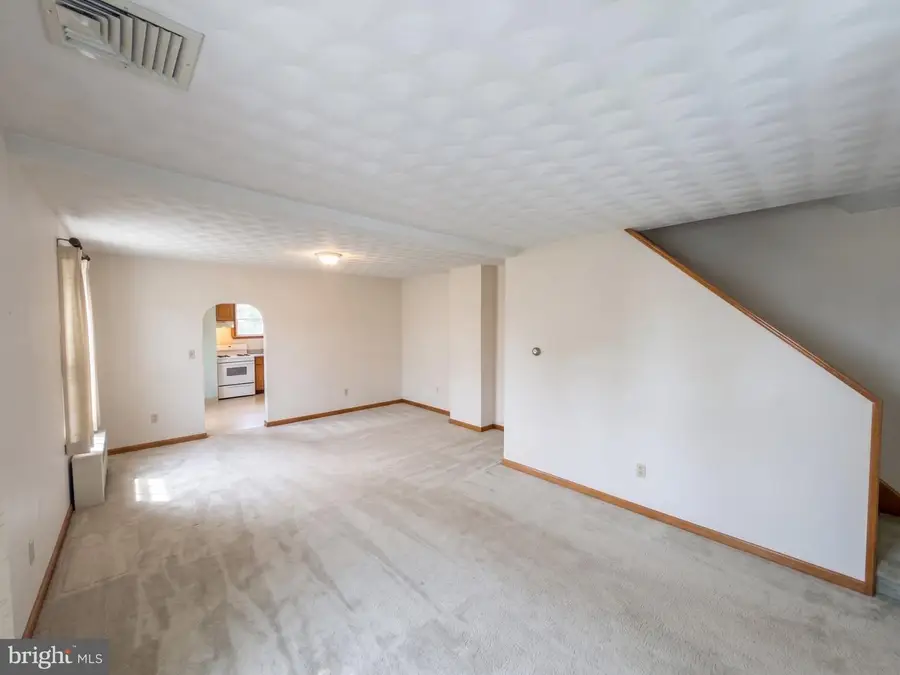 17 Harding St, Manchester, PA 17345 - #3