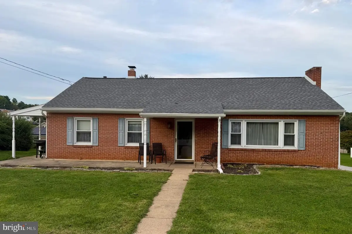 305 Glenvue Rd, Glen Rock, PA 17327 - #1