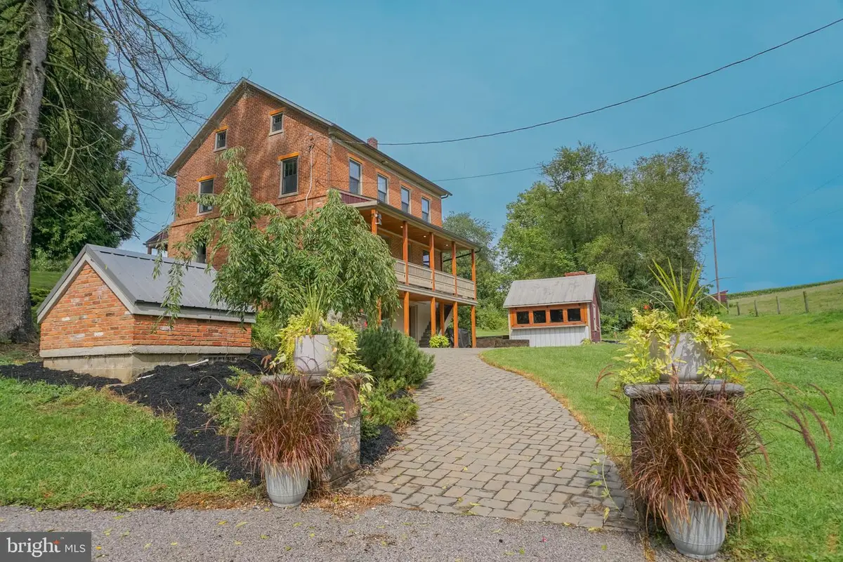 2605 Buffalo Valley Rd, Spring Grove, PA 17362 - #1
