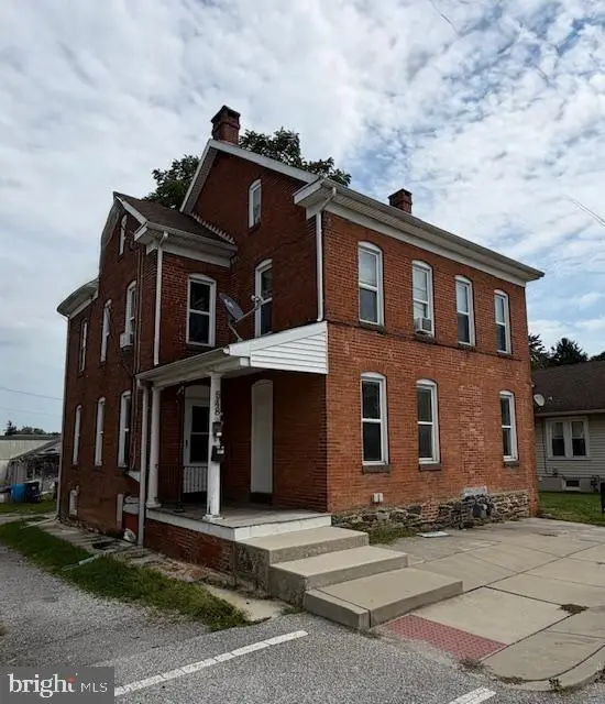 548 Baer Ave, HANOVER, PA 17331