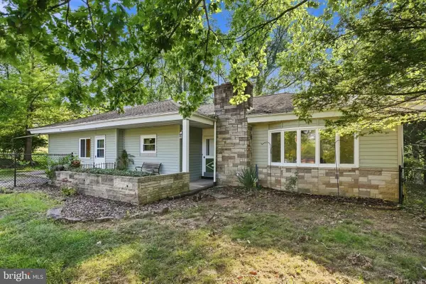 160 Kennedy Ln, ETTERS, PA 17319
