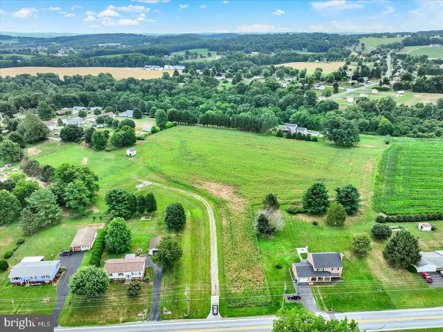 2025 Stoverstown Rd, Spring Grove, PA 17362 - #2