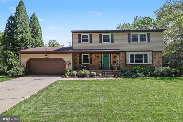12 Tall Tree Dr, CAMP HILL, PA 17011
