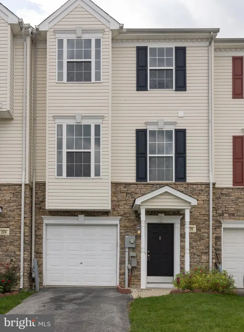 226 Bruaw Dr, York, PA 17406 - #1