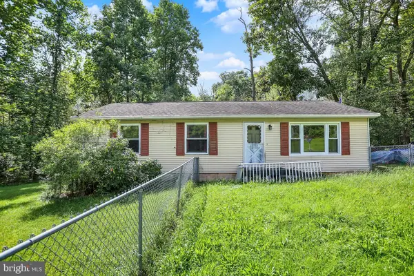 1435 Roundtop Rd, LEWISBERRY, PA 17339