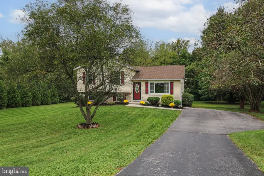 13 Foxtail Ct, Shrewsbury, PA 17361 - #2