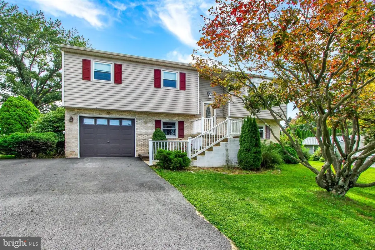 1127 Canadochly Rd, York, PA 17406 - #1