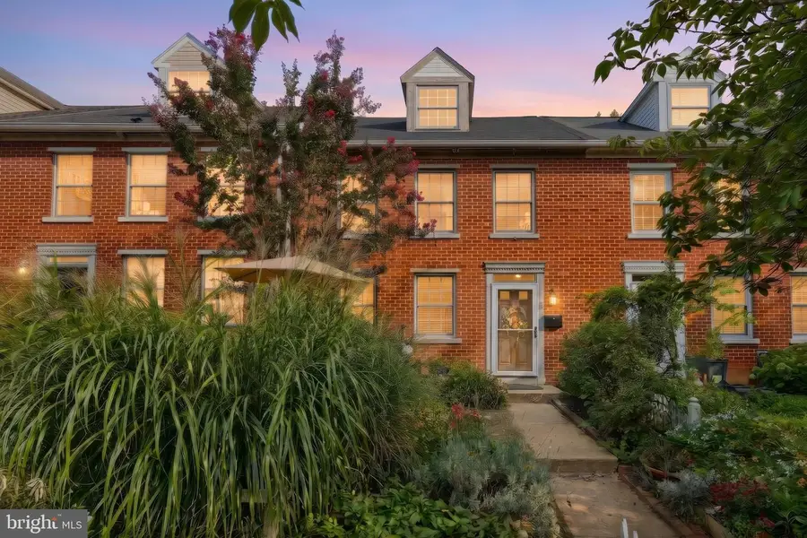 341 W Newton Ave, York, PA 17401 - #2