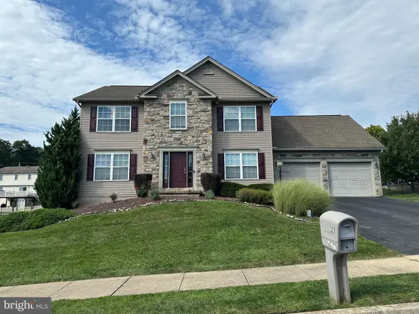 321 Braddock Dr, ETTERS, PA 17319