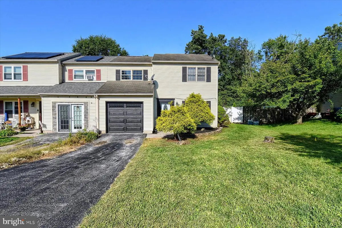 2912 Rainbow Rd, Dover, PA 17315 - #1