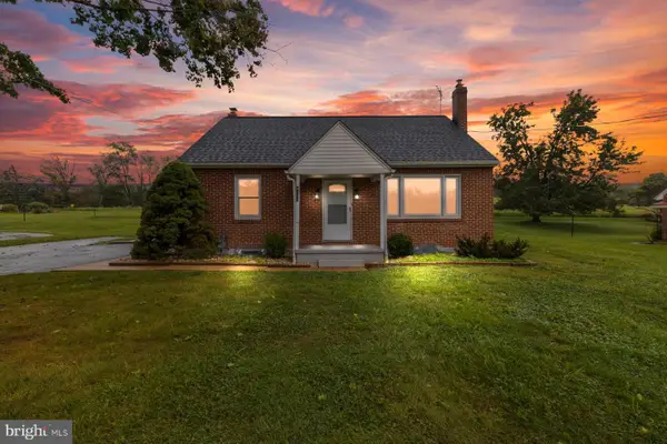 4088 Manchester St, GLEN ROCK, PA 17327