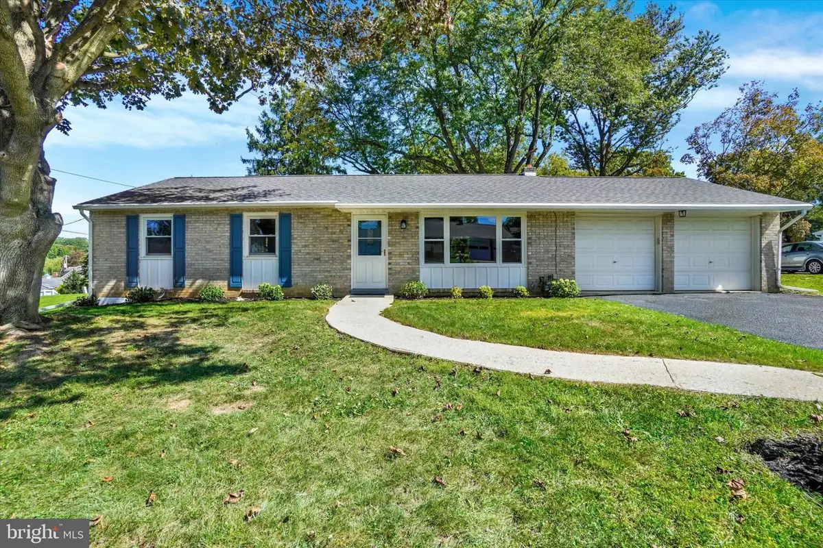 1839 Roxboro Rd, York, PA 17402 - #1