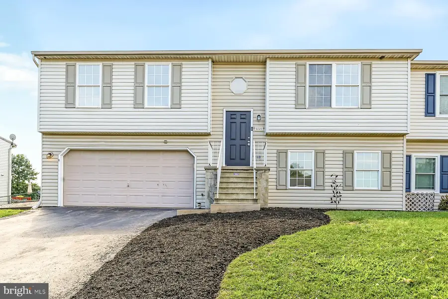 72 Greenfield St, Manchester, PA 17345 - #2