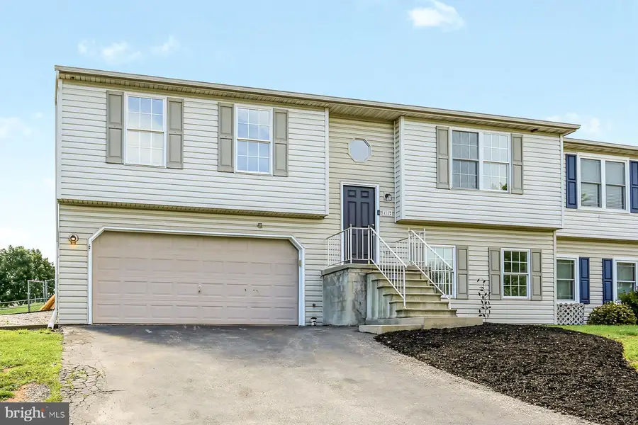 72 Greenfield St, Manchester, PA 17345 - #3