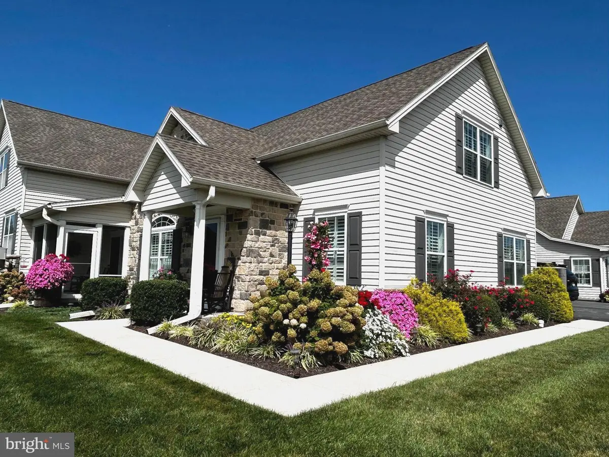 140 Dolomite Dr, York, PA 17408 - #1