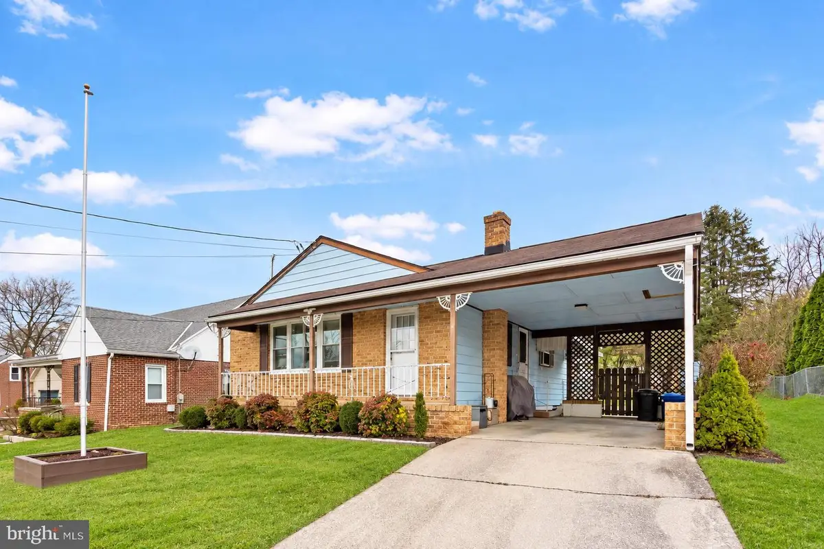150 Sherman St, Hanover, PA 17331 - #1