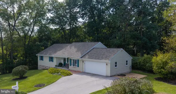 2806 Sherwood Ln, DOVER, PA 17315