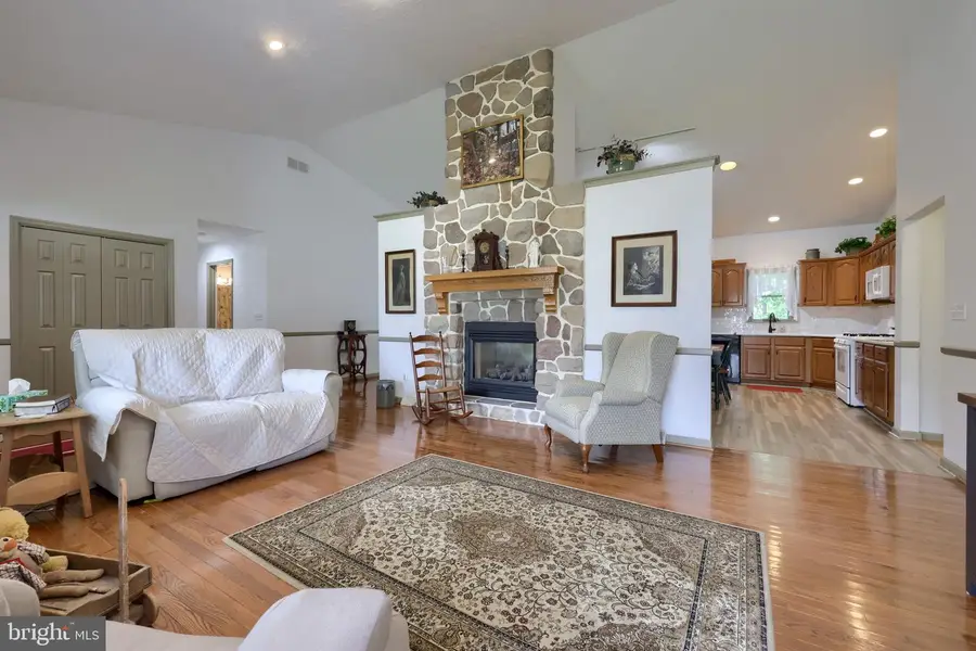2806 Sherwood Ln, Dover, PA 17315 - #3