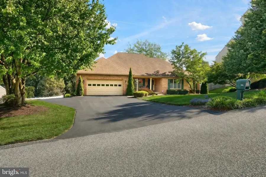1022 Woodridge Rd, Red Lion, PA 17356 - #2