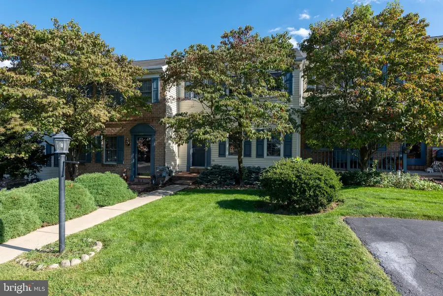 130 Robin Hill Cir, York, PA 17404 - #2