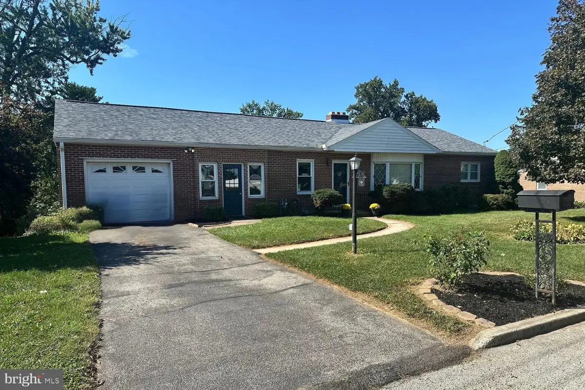 1664 Altland Ave, York, PA 17404 - #1