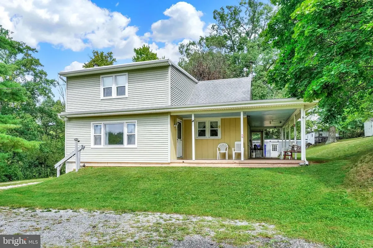375 Cloverleaf Rd, York, PA 17406 - #1